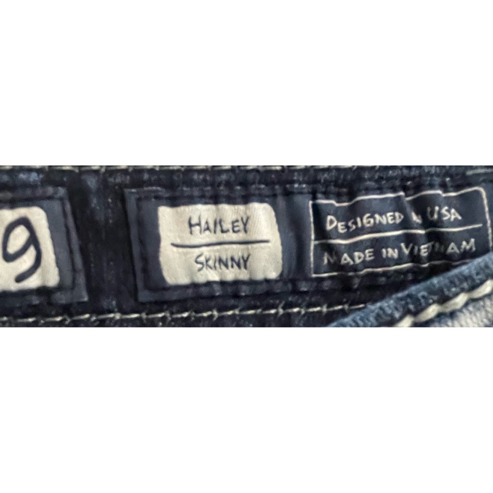 Miss Me Hailey Skinny Embroidered Fleur De Lis Jeans 29x28 Like New - Picture 6 of 11